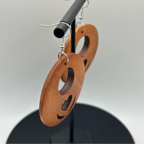 Artisan Crafted - Wooden Heart Cutout Earrings - Picture 7 of 10
